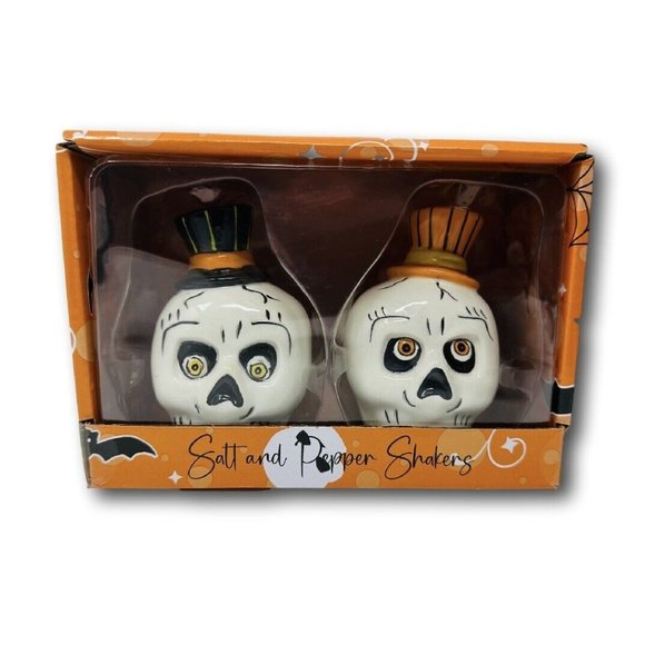 Transpac Ceramic Halloween Skulls Salt & Pepper Shaker Set - Picture 1 of 6
